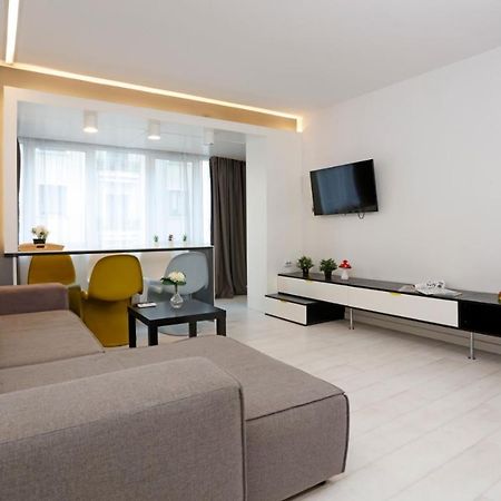 بوخارست Platinum Apartment With 2 Bedrooms المظهر الخارجي الصورة
