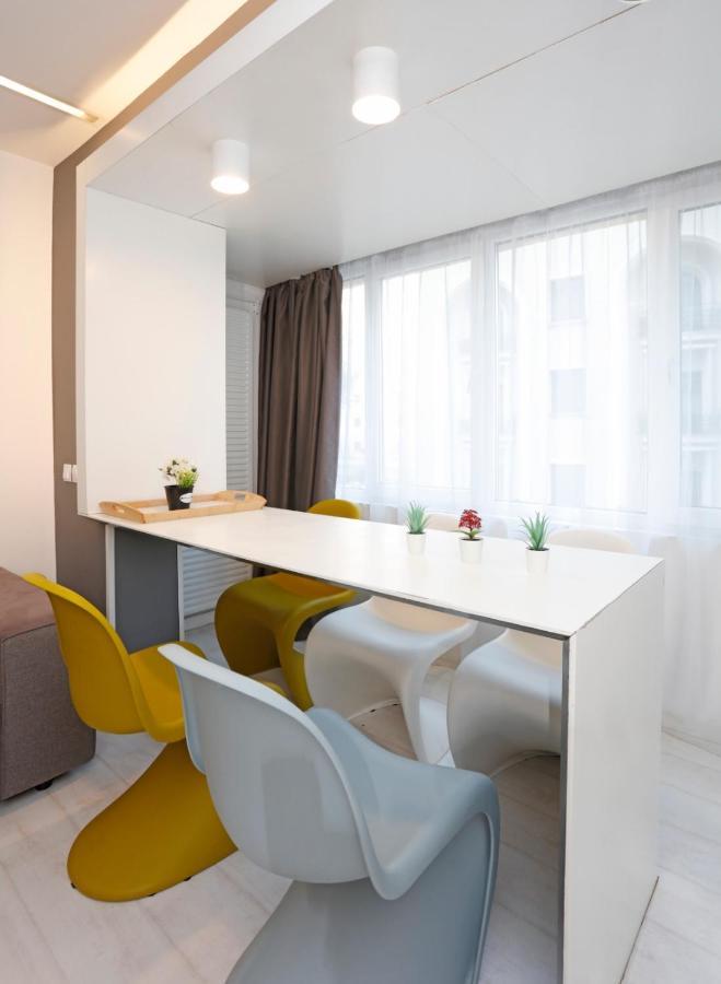 بوخارست Platinum Apartment With 2 Bedrooms المظهر الخارجي الصورة
