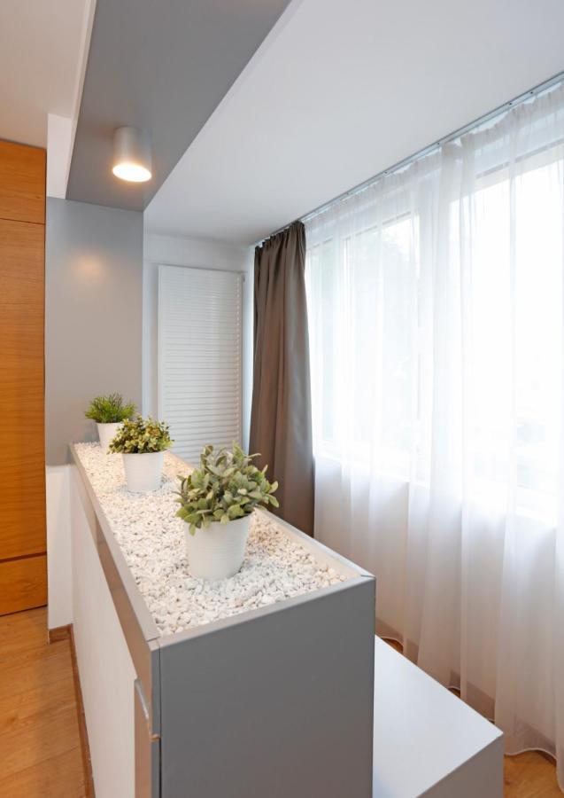 بوخارست Platinum Apartment With 2 Bedrooms المظهر الخارجي الصورة
